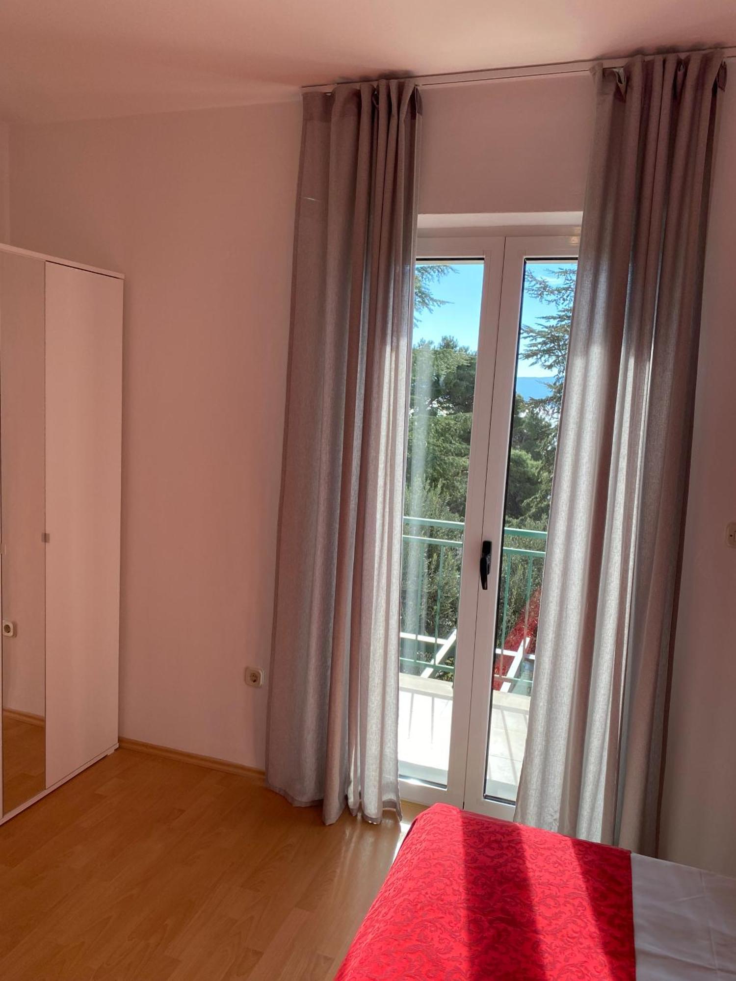 Villa Jasmin Bol Eksteriør billede